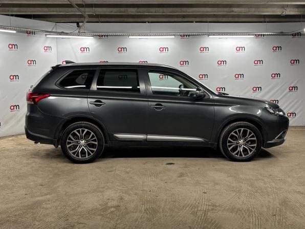 Mitsubishi Outlander III Рестайлинг 2 с пробегом 2018 года, цена 1 749 000 рублей, 210000 км, внедорожник, Автокод Объявления
