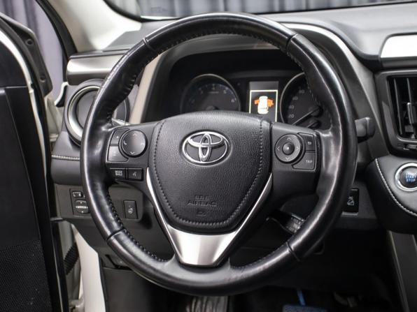 Toyota RAV4 IV (XA40) Рестайлинг с пробегом 2018 года, цена 2 149 000 рублей, 209573 км, внедорожник, Автокод Объявления