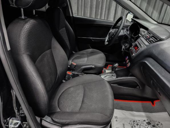 Kia Rio III Рестайлинг с пробегом 2016 года, цена 880 000 рублей, 153000 км, седан, Автокод Объявления