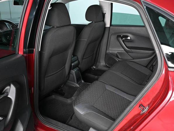 Volkswagen Polo V Рестайлинг с пробегом 2019 года, цена 1 579 000 рублей, 120347 км, седан, Автокод Объявления