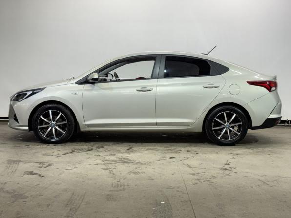 Hyundai Solaris II Рестайлинг с пробегом 2020 года, цена 1 399 000 рублей, 108569 км, седан, Автокод Объявления