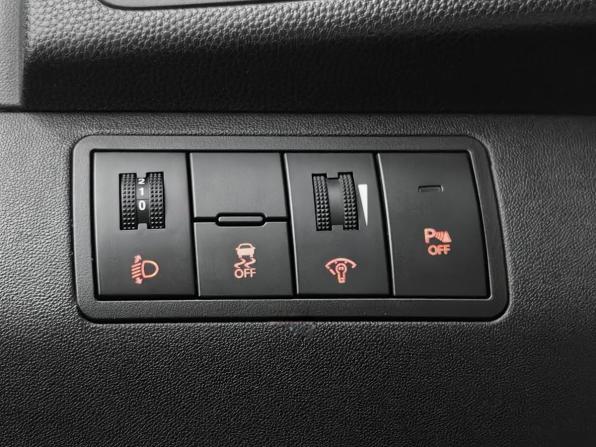 Kia Venga I с пробегом 2012 года, цена 695 000 рублей, 230278 км, минивэн, Автокод Объявления