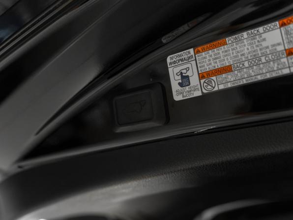Toyota RAV4 IV (XA40) Рестайлинг с пробегом 2017 года, цена 2 690 000 рублей, 84637 км, внедорожник, Автокод Объявления