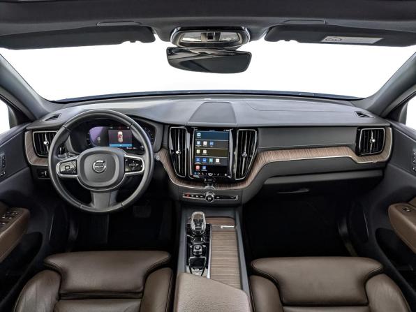 Volvo XC60 II Рестайлинг с пробегом 2021 года, цена 4 790 000 рублей, 46404 км, внедорожник, Автокод Объявления