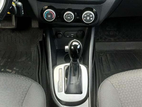 Kia Rio III Рестайлинг с пробегом 2015 года, цена 1 139 000 рублей, 120627 км, хэтчбек, Автокод Объявления
