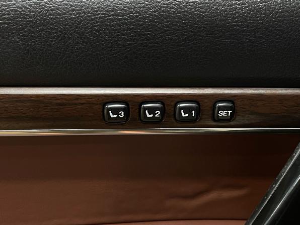 Toyota Land Cruiser 200 Series Рестайлинг 2 с пробегом 2017 года, цена 4 830 000 рублей, 241957 км, внедорожник, Автокод Объявления