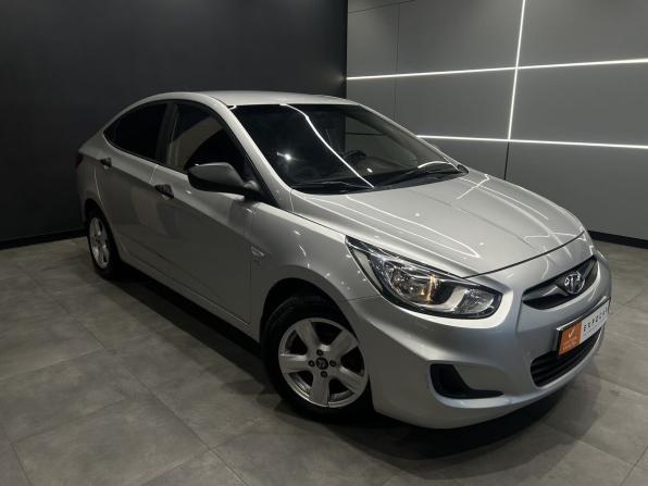 Hyundai Solaris I с пробегом 2012 года, цена 595 000 рублей, 244000 км, седан, Автокод Объявления