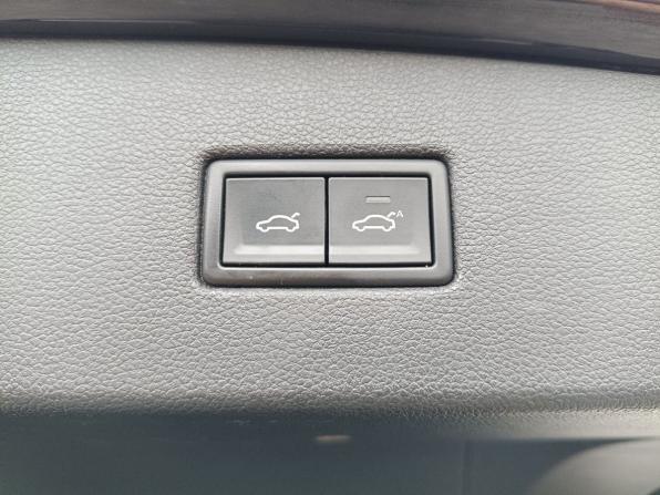 Volkswagen Tiguan II Рестайлинг с пробегом 2021 года, цена 3 549 000 рублей, 120055 км, внедорожник, Автокод Объявления
