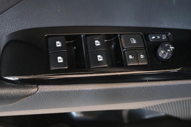 Toyota Camry VIII (XV70) с пробегом 2018 года, цена 2 749 000 рублей, 94600 км, седан, Автокод Объявления