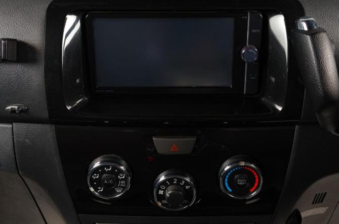Toyota bB II Рестайлинг с пробегом 2013 года, цена 999 000 рублей, 123000 км, компактвэн, Автокод Объявления