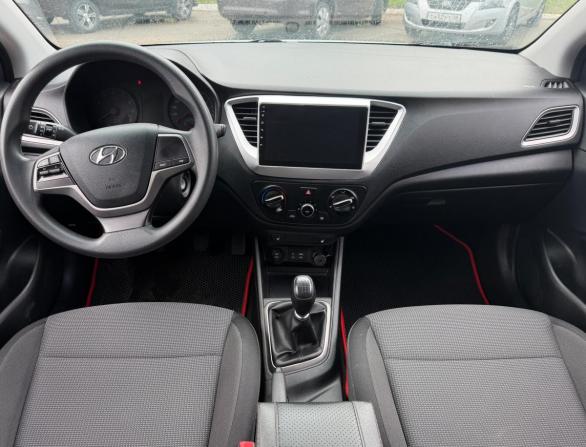 Hyundai Solaris II с пробегом 2018 года, цена 1 049 000 рублей, 141000 км, седан, Автокод Объявления