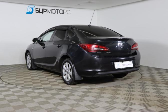 Opel Astra J Рестайлинг с пробегом 2014 года, цена 629 990 рублей, 184666 км, седан, Автокод Объявления