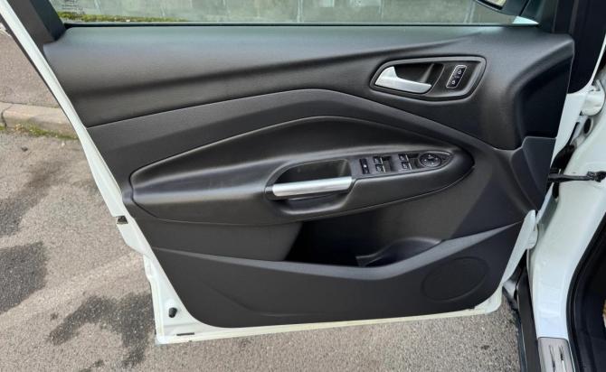 Ford Kuga II с пробегом 2016 года, цена 959 000 рублей, 231414 км, внедорожник, Автокод Объявления