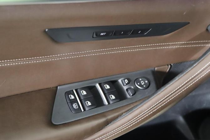 BMW 5 серии VII (G30/G31/G38) с пробегом 2018 года, цена 3 439 990 рублей, 195253 км, седан, Автокод Объявления