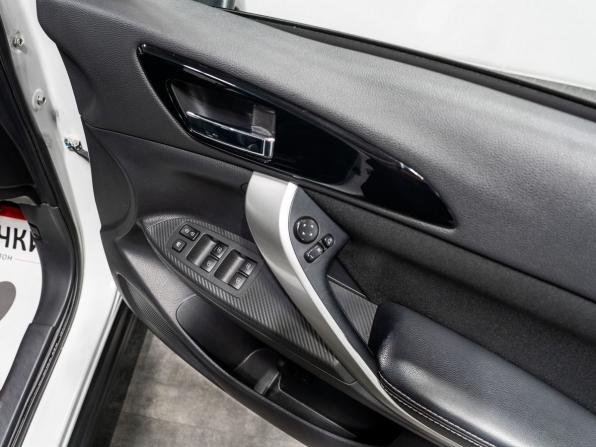 Mitsubishi Eclipse Cross I с пробегом 2018 года, цена 2 250 000 рублей, 72217 км, внедорожник, Автокод Объявления