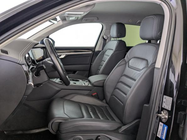 Volkswagen Touareg III с пробегом 2019 года, цена 5 205 000 рублей, 37555 км, внедорожник, Автокод Объявления
