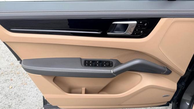 Porsche Cayenne III с пробегом 2019 года, цена 6 300 000 рублей, 101312 км, внедорожник, Автокод Объявления