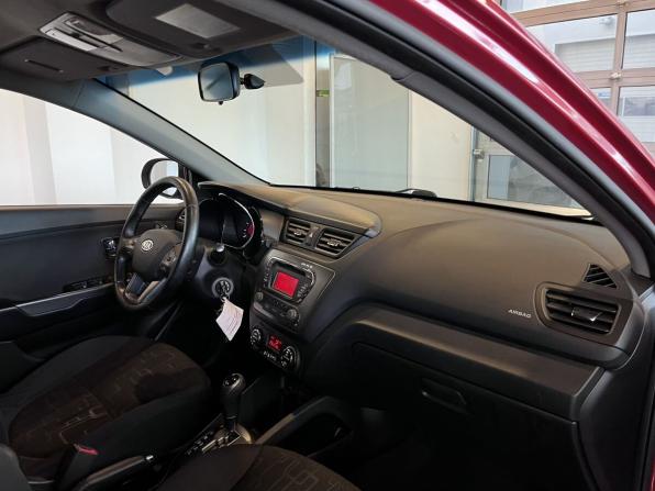 Kia Rio III с пробегом 2012 года, цена 928 000 рублей, 148000 км, хэтчбек, Автокод Объявления