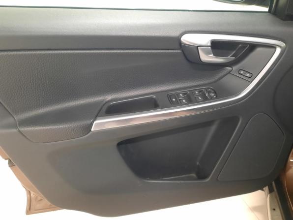 Volvo XC60 I с пробегом 2013 года, цена 1 300 000 рублей, 303000 км, внедорожник, Автокод Объявления