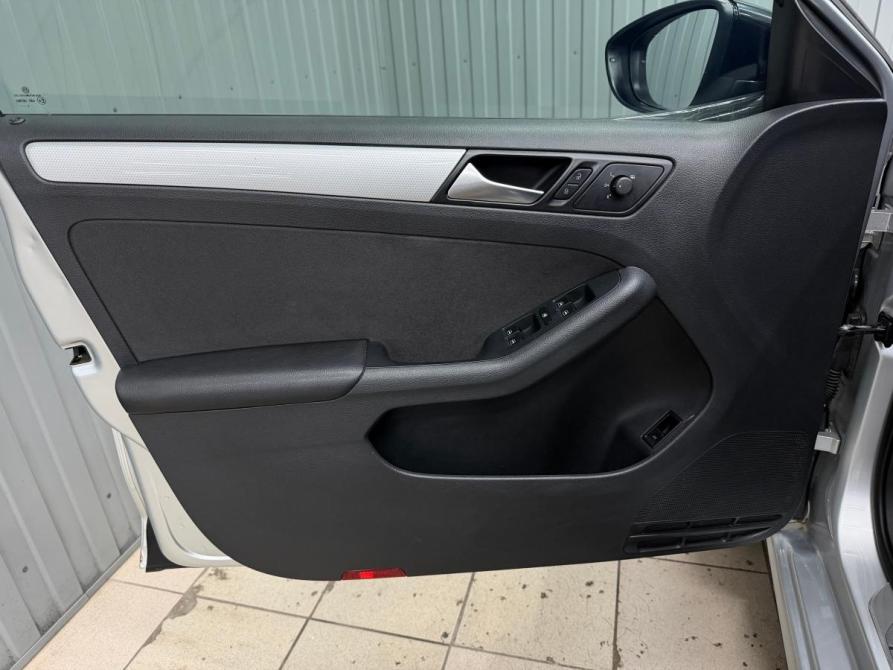 Volkswagen Jetta VI Магнитогорск  - изображение 13