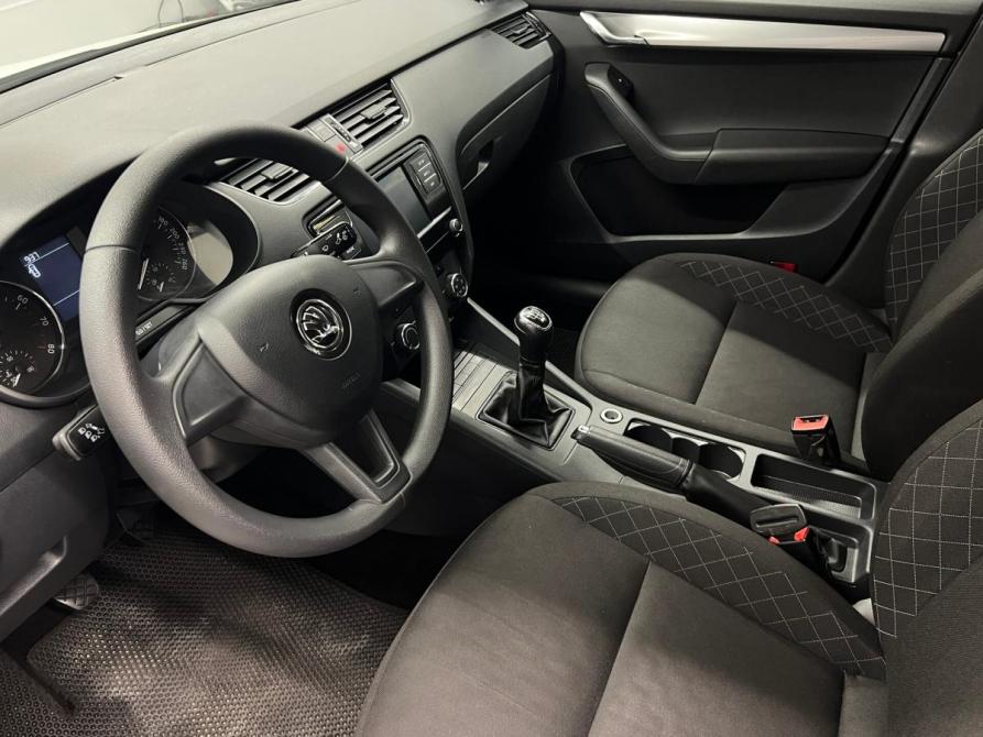 Skoda Octavia III (A7) Рестайлинг Санкт-Петербург  - изображение 7