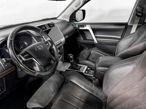 Toyota Land Cruiser Prado 150 Series Рестайлинг 2 с пробегом 2018 года, цена 6 350 000 рублей, 181472 км, внедорожник, Автокод Объявления