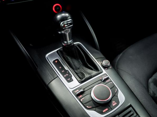 Audi A3 III (8V) с пробегом 2016 года, цена 1 590 000 рублей, 120355 км, седан, Автокод Объявления