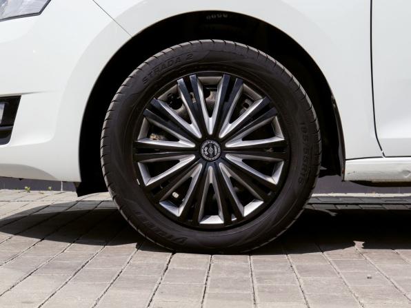 Skoda Rapid I Рестайлинг с пробегом 2018 года, цена 925 000 рублей, 202000 км, лифтбек, Автокод Объявления