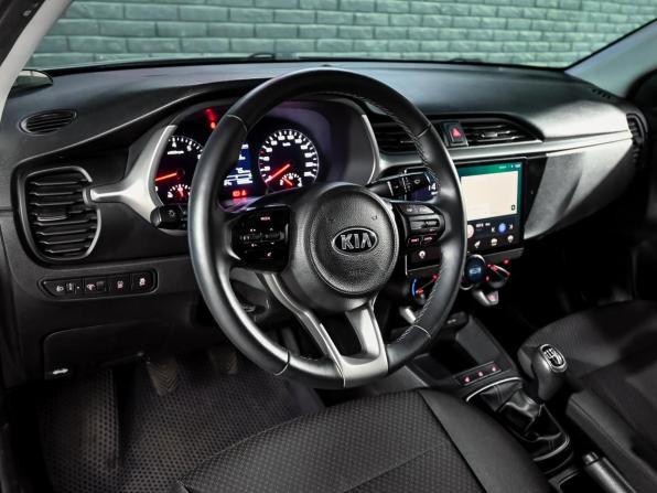 Kia Rio IV Рестайлинг с пробегом 2020 года, цена 1 500 000 рублей, 99301 км, седан, Автокод Объявления