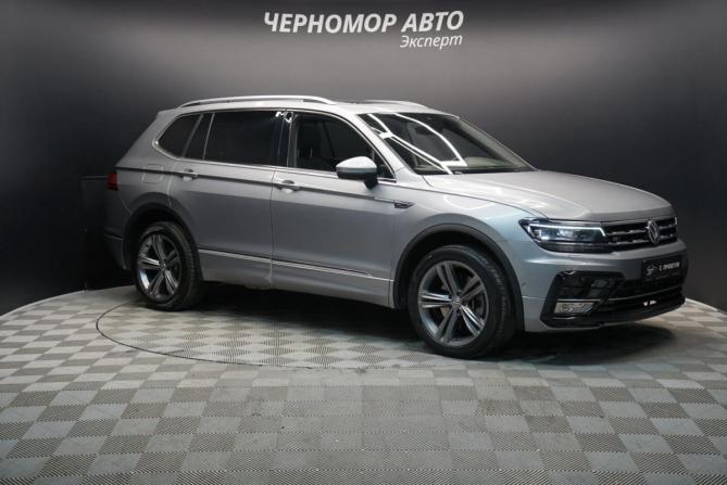 Volkswagen Tiguan II Рестайлинг с пробегом 2020 года, цена 3 100 000 рублей, 82000 км, внедорожник, Автокод Объявления