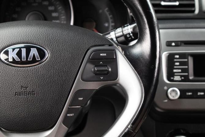 Kia Rio III Рестайлинг с пробегом 2016 года, цена 1 219 000 рублей, 130000 км, седан, Автокод Объявления
