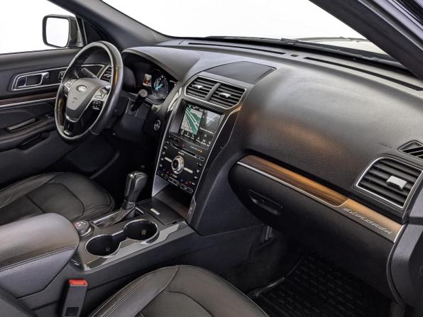 Ford Explorer V Рестайлинг 2 с пробегом 2018 года, цена 2 990 000 рублей, 212530 км, внедорожник, Автокод Объявления