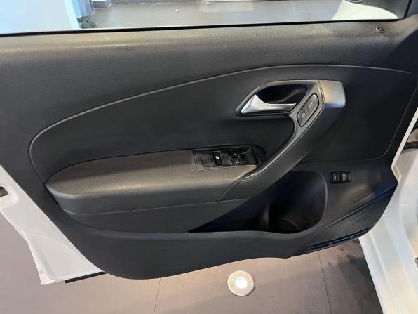 Volkswagen Polo V с пробегом 2011 года, цена 435 000 рублей, 218327 км, седан, Автокод Объявления