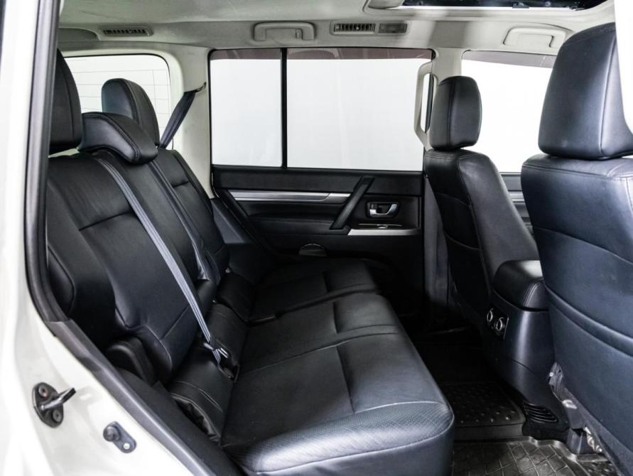 Mitsubishi Pajero IV Рестайлинг 1 Санкт-Петербург  - изображение 20