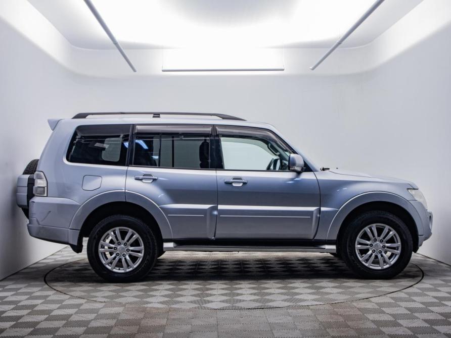 Mitsubishi Pajero IV Рестайлинг 1 Москва  - изображение 6