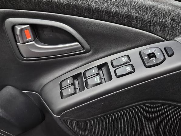 Hyundai ix35 I Рестайлинг с пробегом 2014 года, цена 1 499 000 рублей, 106046 км, внедорожник, Автокод Объявления