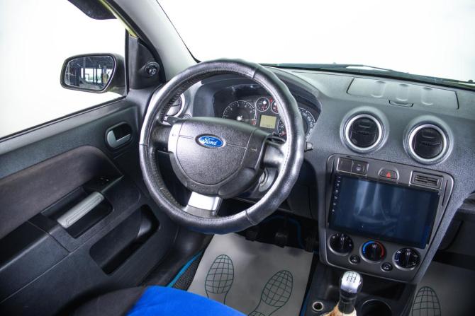 Ford Fusion I Рестайлинг с пробегом 2007 года, цена 399 000 рублей, 214000 км, хэтчбек, Автокод Объявления