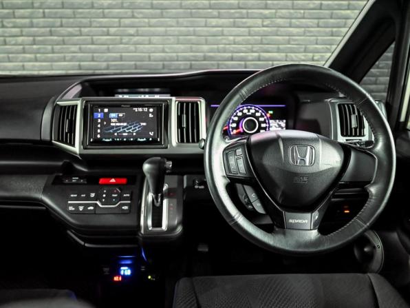 Honda Stepwgn IV с пробегом 2010 года, цена 1 400 000 рублей, 147742 км, минивэн, Автокод Объявления