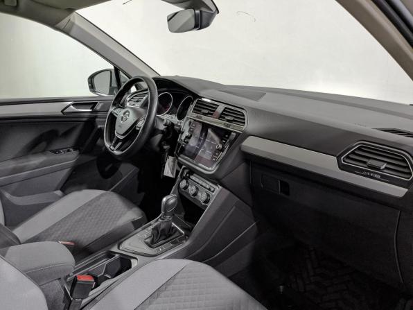 Volkswagen Tiguan II с пробегом 2019 года, цена 2 190 000 рублей, 104776 км, внедорожник, Автокод Объявления