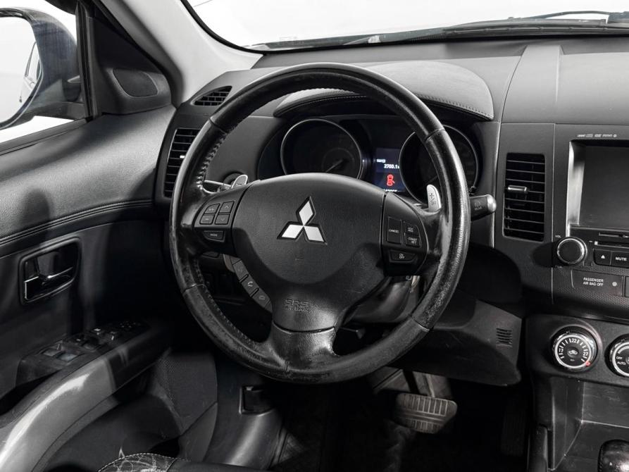 Mitsubishi Outlander II Рестайлинг Санкт-Петербург  - изображение 15