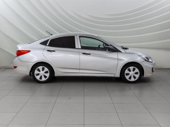 Hyundai Solaris I с пробегом 2014 года, цена 578 000 рублей, 200616 км, седан, Автокод Объявления