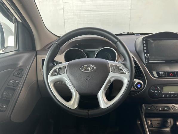 Hyundai ix35 I с пробегом 2013 года, цена 1 302 000 рублей, 199900 км, внедорожник, Автокод Объявления