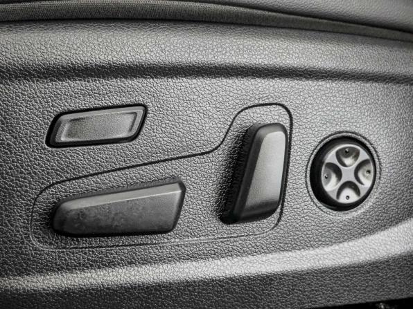 Hyundai Santa Fe IV Рестайлинг с пробегом 2022 года, цена 4 440 000 рублей, 51261 км, внедорожник, Автокод Объявления
