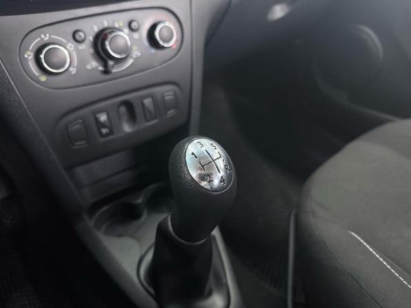 Renault Sandero II с пробегом 2016 года, цена 999 000 рублей, 116400 км, хэтчбек, Автокод Объявления