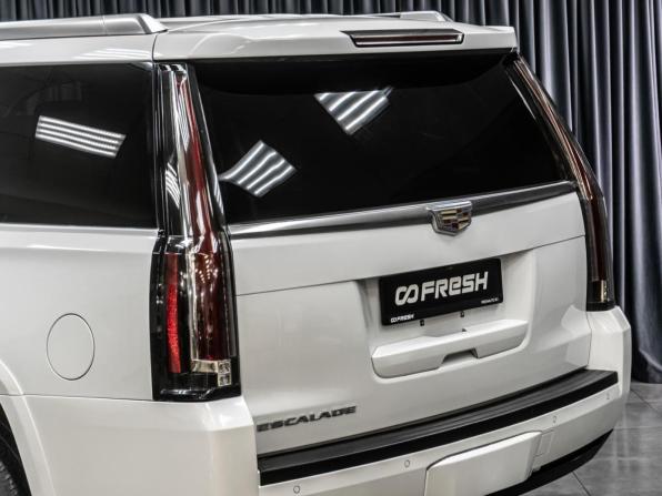 Cadillac Escalade IV с пробегом 2016 года, цена 3 347 000 рублей, 226002 км, внедорожник, Автокод Объявления