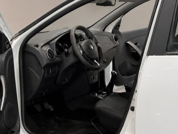 Renault Sandero II с пробегом 2017 года, цена 645 000 рублей, 170115 км, хэтчбек, Автокод Объявления