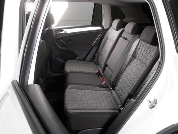 Volkswagen Tiguan II Рестайлинг с пробегом 2021 года, цена 3 086 000 рублей, 45557 км, внедорожник, Автокод Объявления