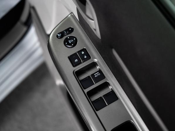 Honda Stepwgn V с пробегом 2017 года, цена 1 950 000 рублей, 48460 км, минивэн, Автокод Объявления