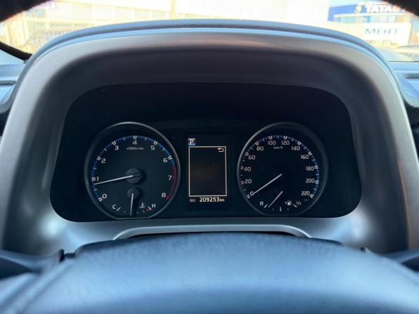 Toyota RAV4 IV (XA40) Рестайлинг с пробегом 2018 года, цена 2 250 000 рублей, 208900 км, внедорожник, Автокод Объявления