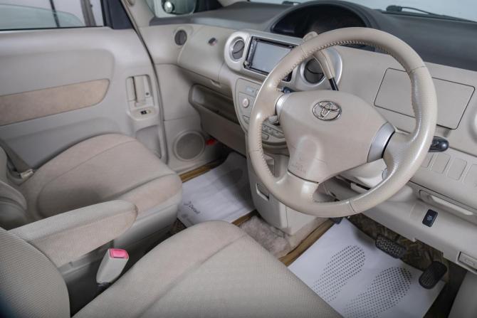 Toyota Porte I с пробегом 2010 года, цена 779 000 рублей, 142100 км, компактвэн, Автокод Объявления